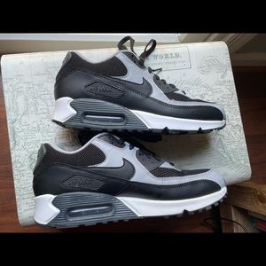 Wolf gray and black air max 90